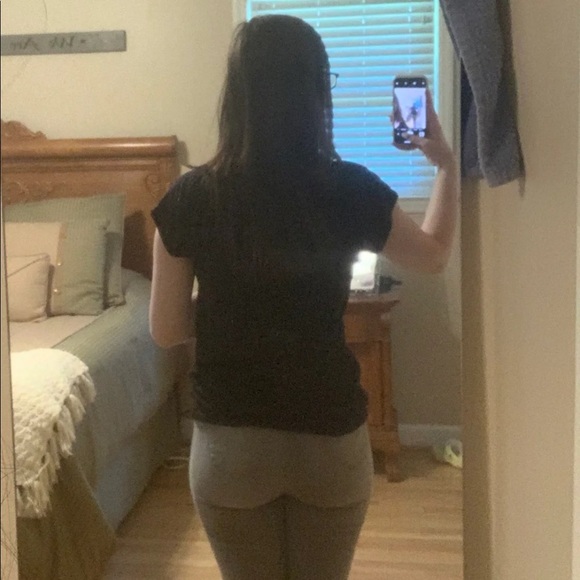 blouse - Picture 2 of 3